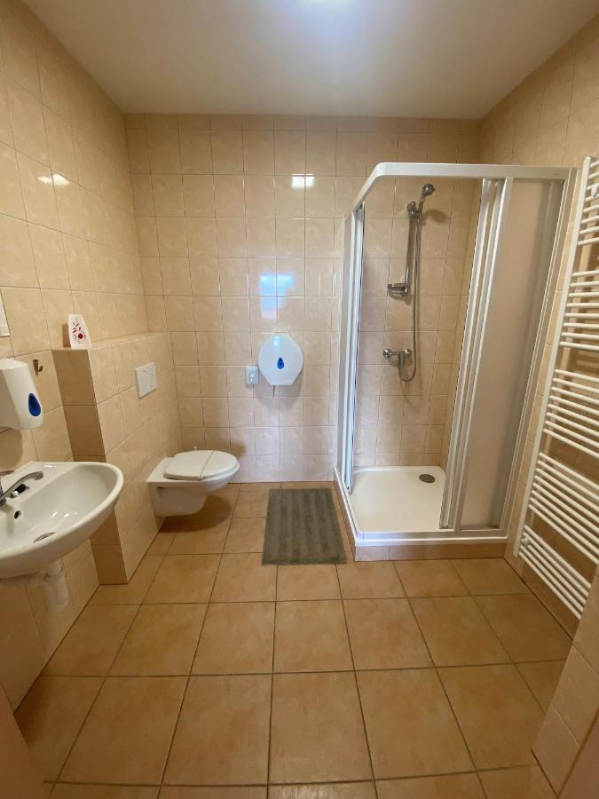 Hostel Hodonín Eksteriør billede